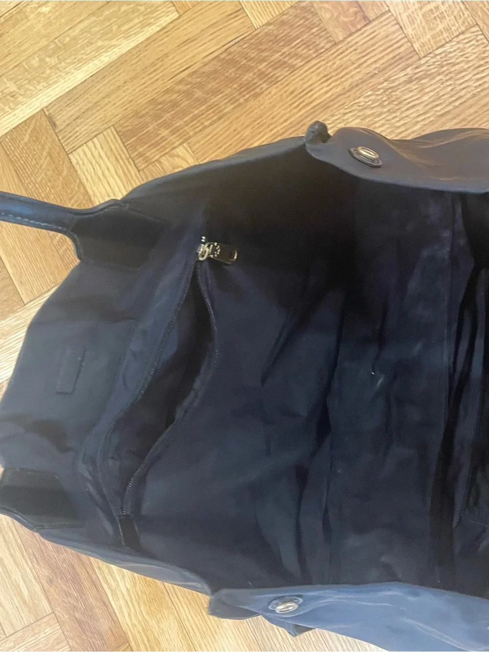 TORY BURCH~RARE “Ella” Gold-Studded Front Pocket Logo Black Tote